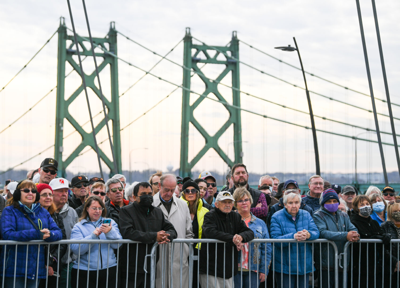 120121-qc-nws-bridge-053